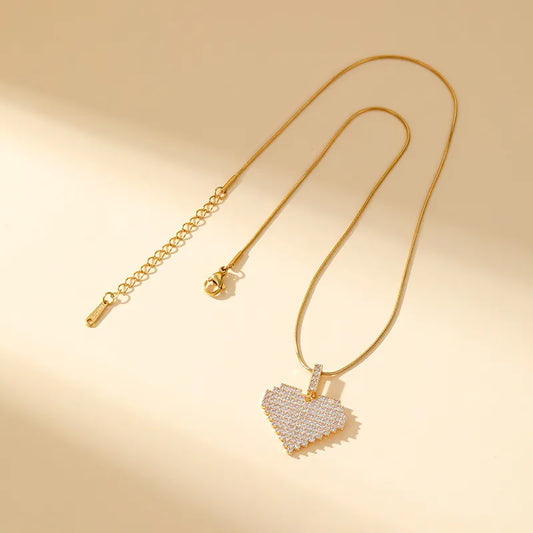 304 Stainless Steel Brass Inlay Heart Shape Zircon Pendant Necklace