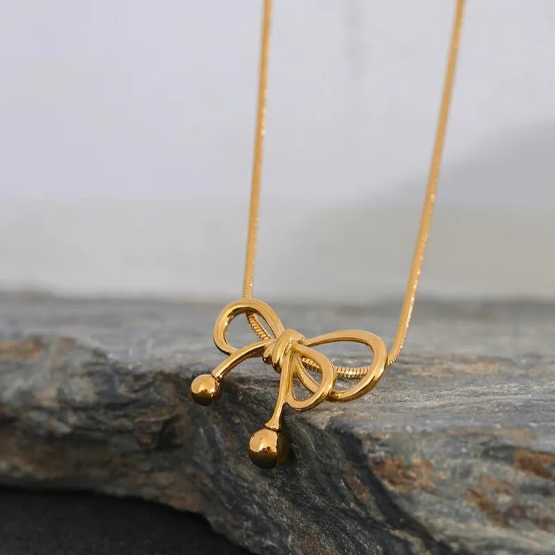 304 Stainless Steel Gold Plated Casual Commute Plating Bow Knot Pendant Necklace