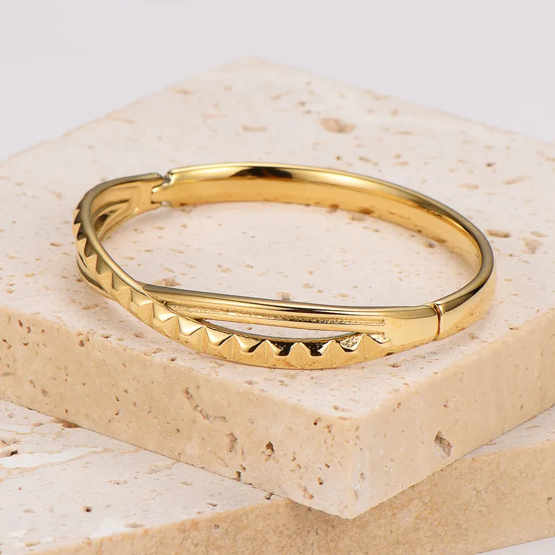 Basic Simple Style Geometric 304 Stainless Steel 18K Gold Plated Bangle In Bulk