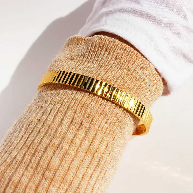 Brass 24K Gold Plated Stripe C Shape Solid Color Cuff Bracelets