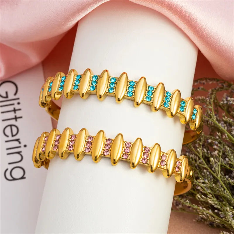 Casual Classic Style Geometric 304 Stainless Steel 18K Gold Plated Rhinestones Bangle In Bulk