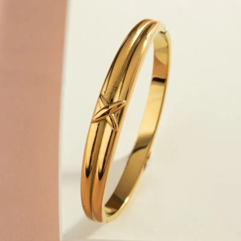 Casual Classic Style Geometric Letter Heart Shape 304 Stainless Steel 18K Gold Plated Rhinestones Bangle In Bulk