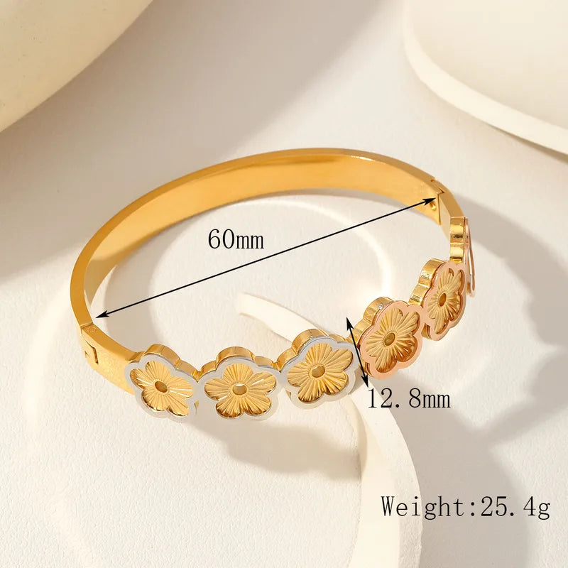 Casual Elegant Flower 304 Stainless Steel 18K Gold Plated Bangle In Bulk