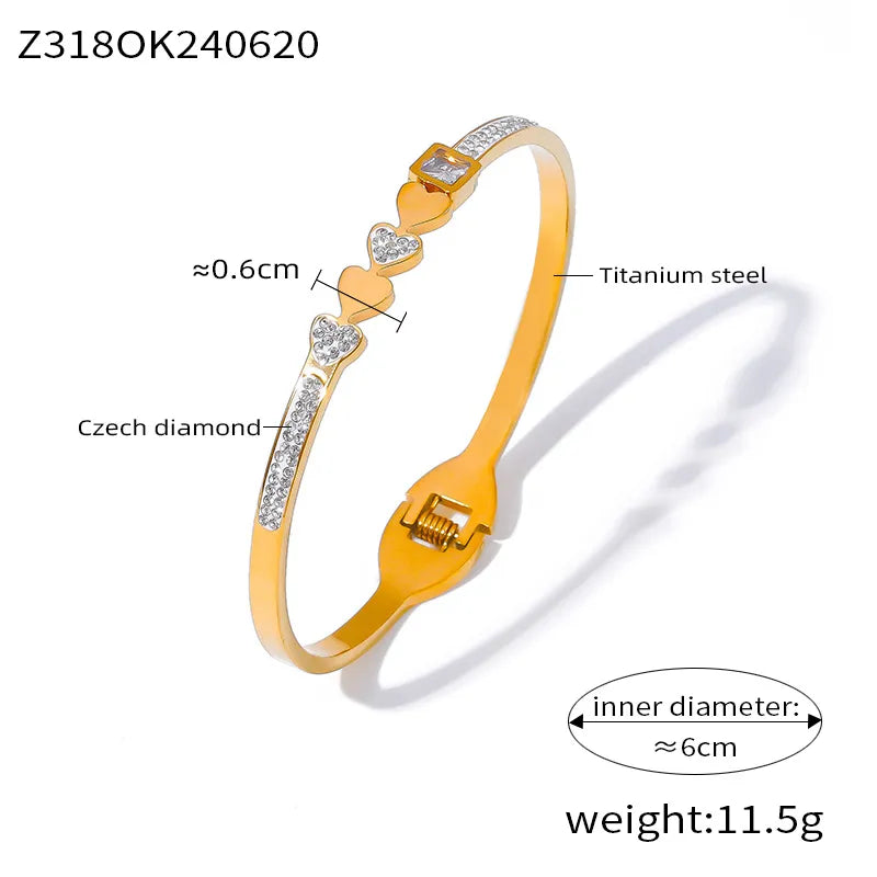 Elegant British Style Quadrilateral Heart Shape 304 Stainless Steel 18K Gold Plated Rhinestones Bangle In Bulk