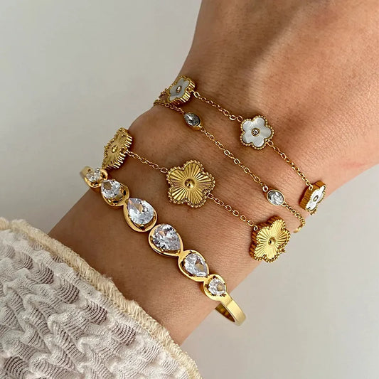 Elegant Retro Geometric Flower 316L Stainless Steel 18K Gold Plated Natural White Shell Rhinestones Zircon Bangle In Bulk