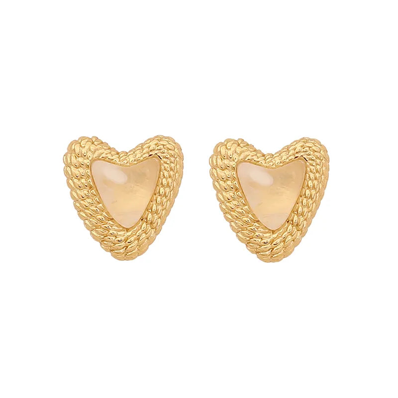 French Retro Love Heart Stud Earrings Women's Special-Interest Design High-Grade Light Luxury Earrings