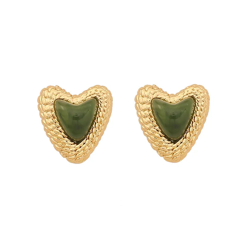 French Retro Love Heart Stud Earrings Women's Special-Interest Design High-Grade Light Luxury Earrings