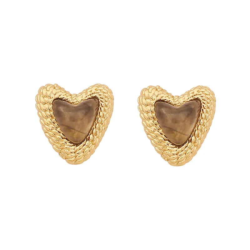 French Retro Love Heart Stud Earrings Women's Special-Interest Design High-Grade Light Luxury Earrings