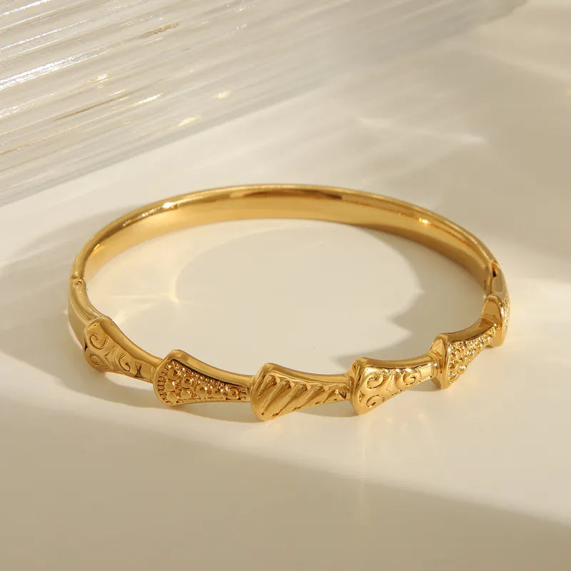 French Style Simple Style Solid Color 304 Stainless Steel 18K Gold Plated Zircon Bangle In Bulk