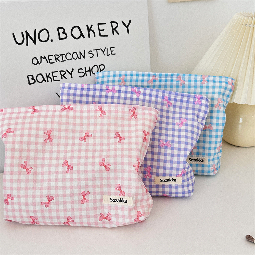 Streetwear Flower Polyester Square Makeup Bags & Storage