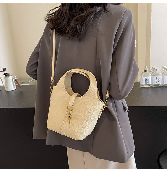 Women's Medium Pu Leather Solid Color Vintage Style Classic Style Bucket Zipper Bucket Bag