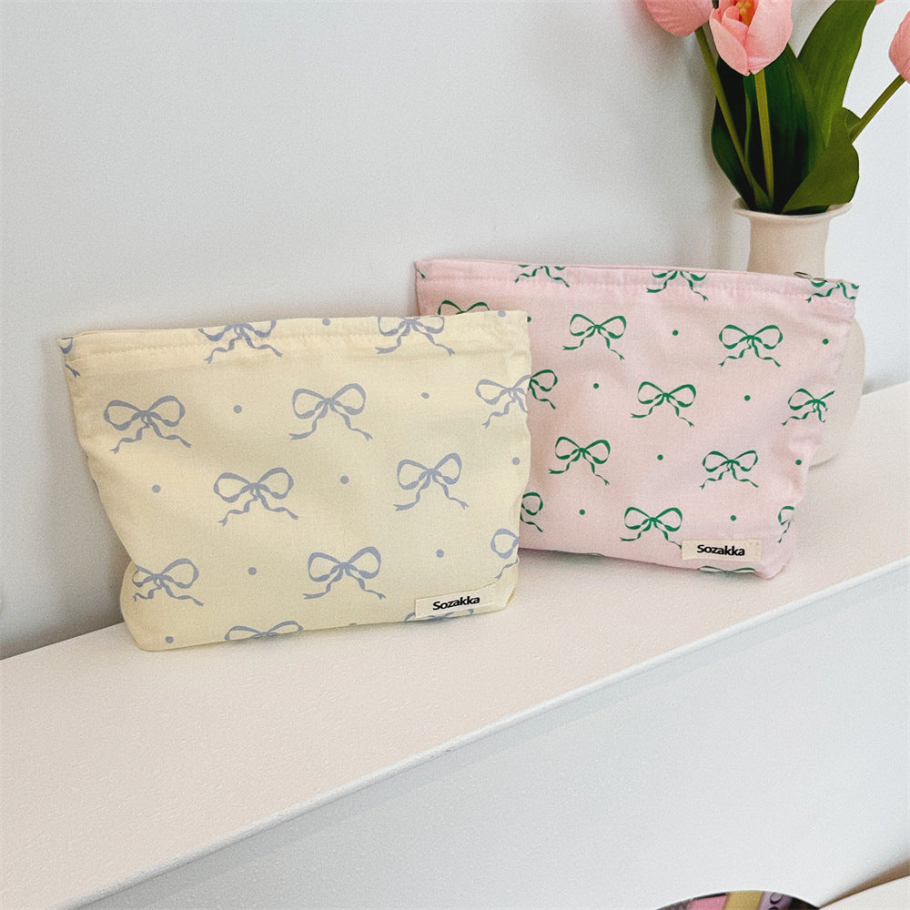 Streetwear Flower Polyester Square Makeup Bags & Storage