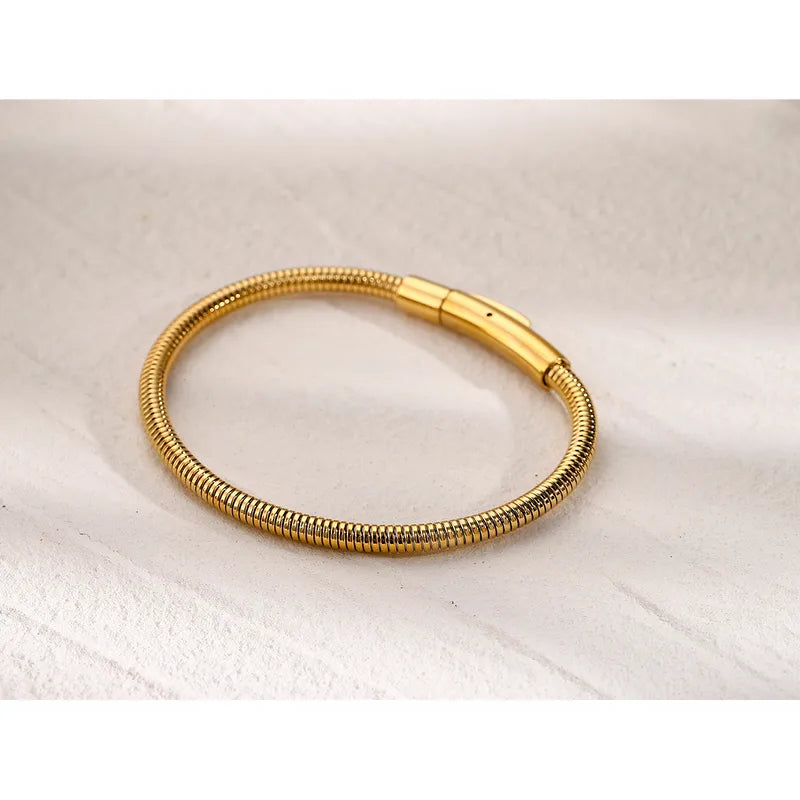 Simple Style Classic Style Solid Color 304 Stainless Steel 16K Gold Plated Bracelets In Bulk