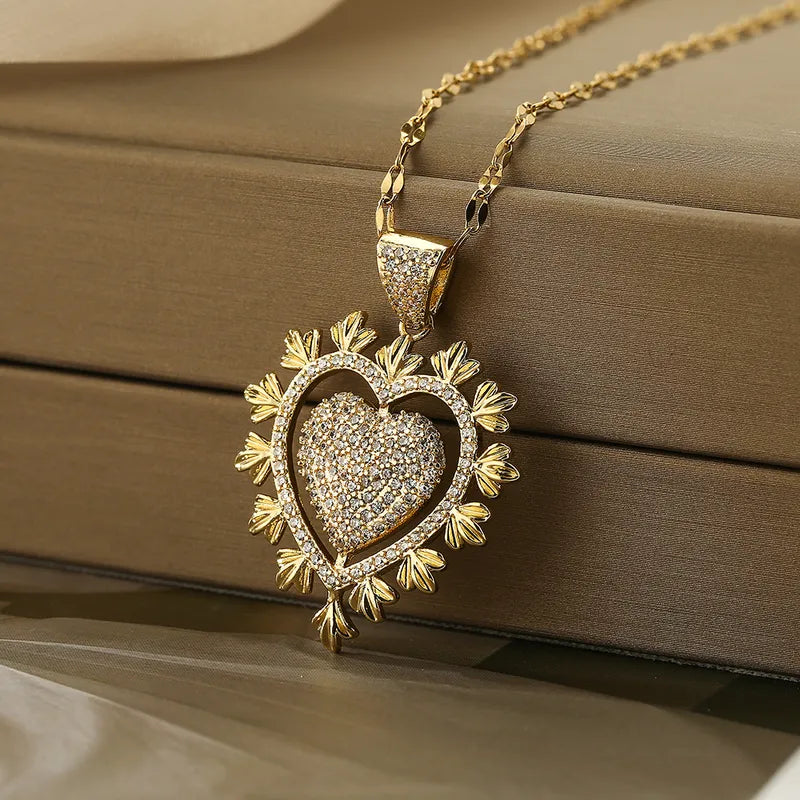 Simple Style Commute Heart Shape Copper 18k Gold Plated Zircon Pendant Necklace In Bulk