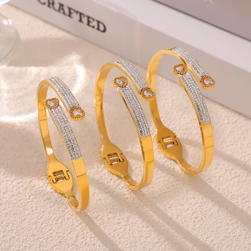 Simple Style Round Heart Shape Lines 304 Stainless Steel 18K Gold Plated Rhinestones Bangle In Bulk