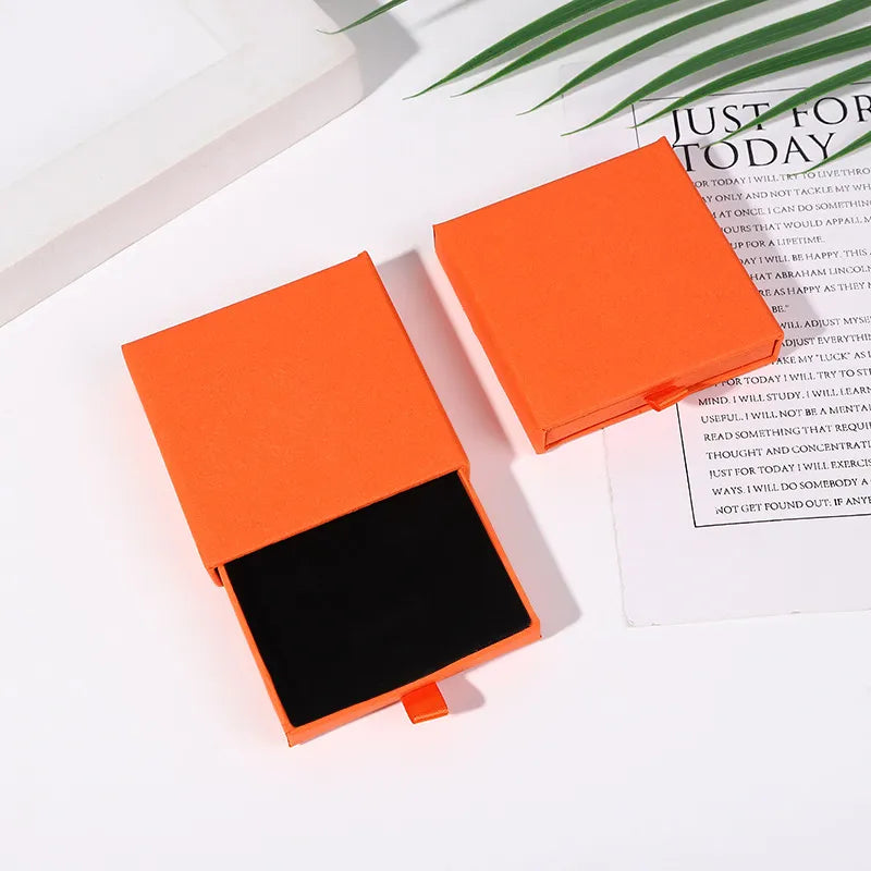 Simple Style Solid Color Paper Jewelry Boxes 8*8*1.7cm