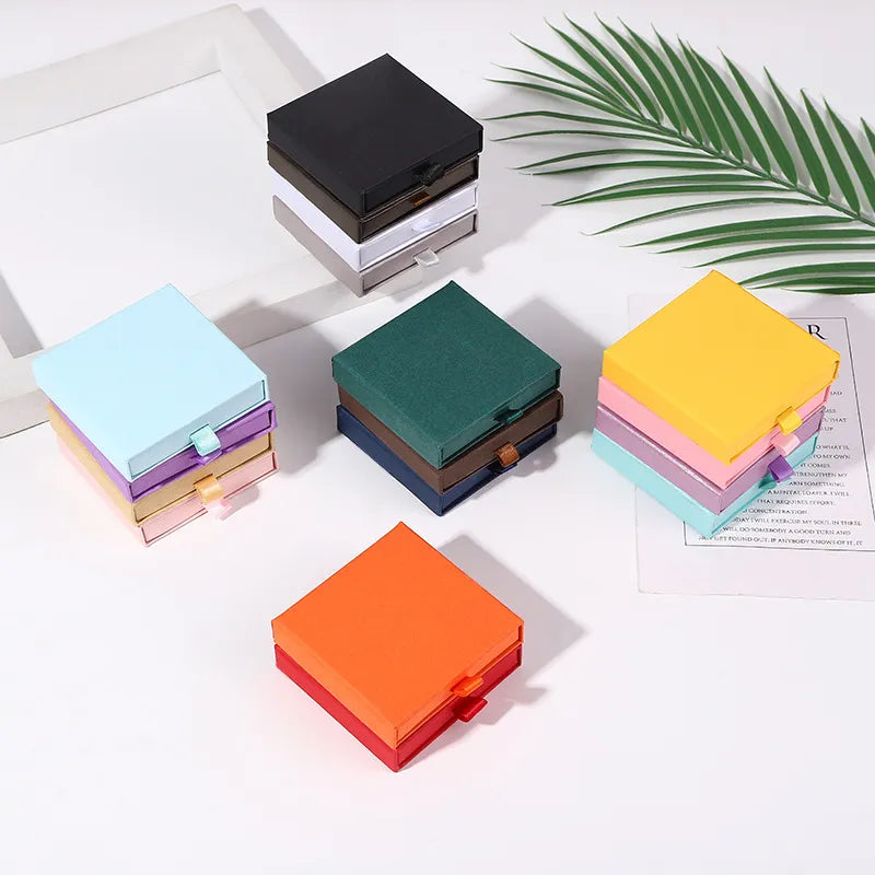 Simple Style Solid Color Paper Jewelry Boxes 8*8*1.7cm