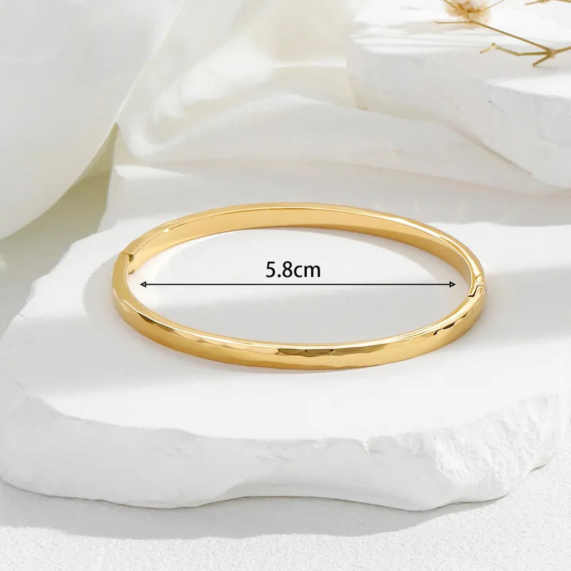 Stainless Steel 18K Gold Plated Simple Style Classic Style Solid Color Plating Bangle