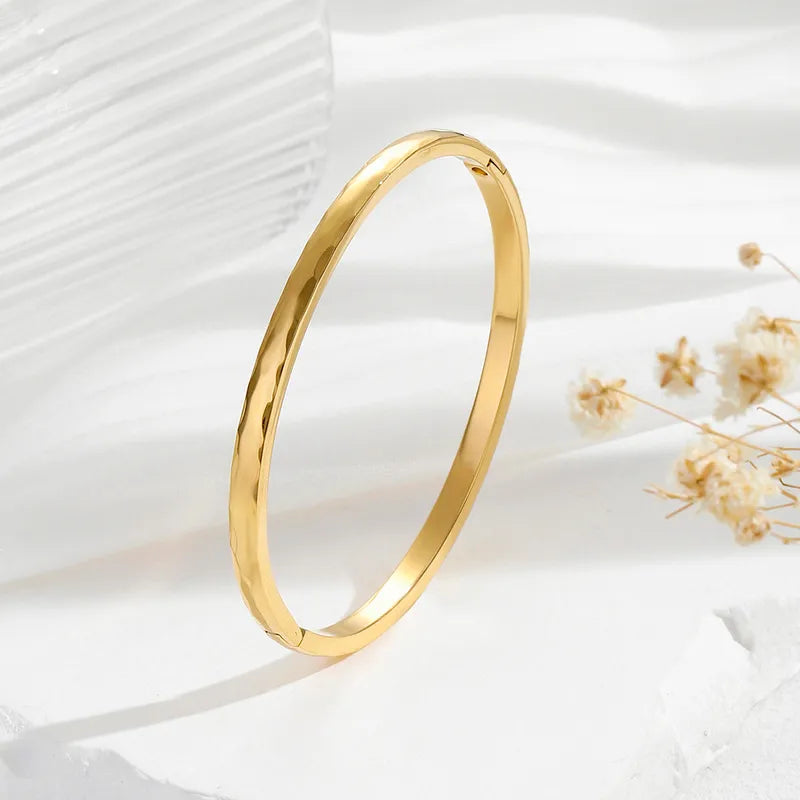 Stainless Steel 18K Gold Plated Simple Style Classic Style Solid Color Plating Bangle