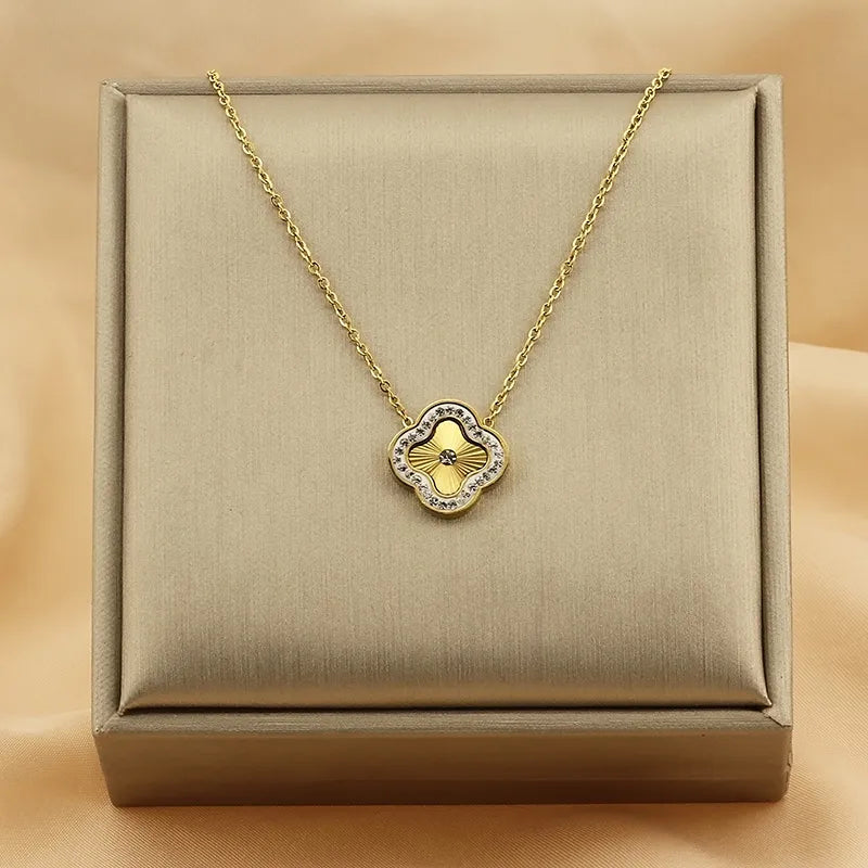 Titanium Steel 18K Gold Plated Simple Style Inlay Four Leaf Clover Shell Zircon Necklace