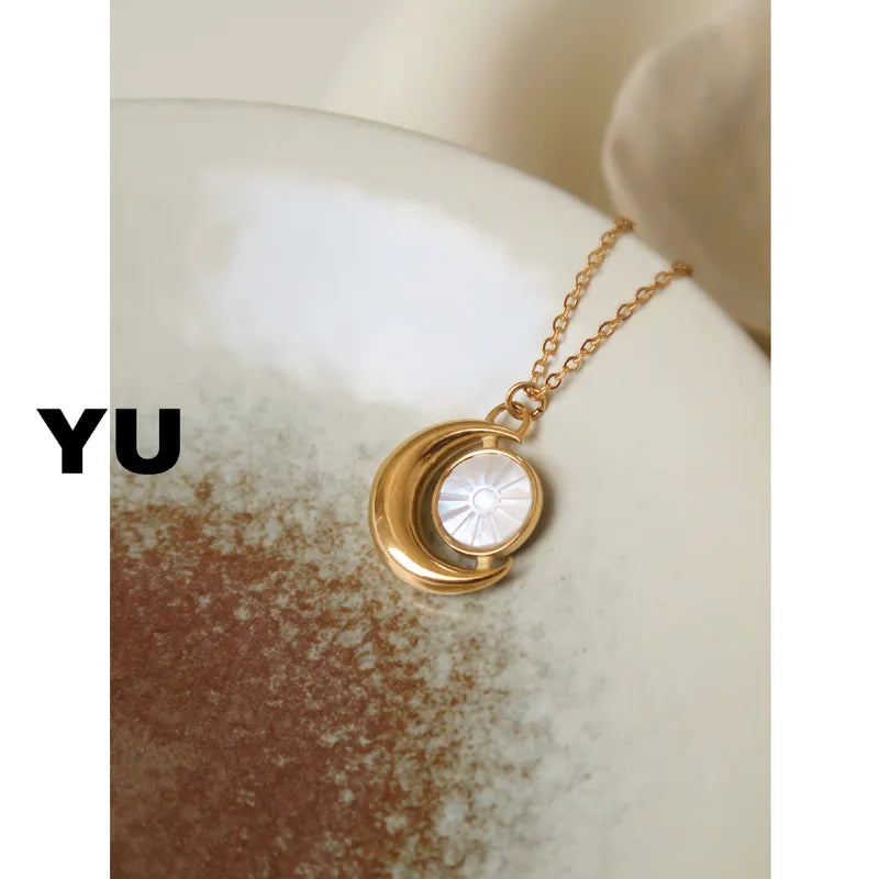 Titanium Steel Simple Style Moon Plating Inlay Shell Pendant Necklace