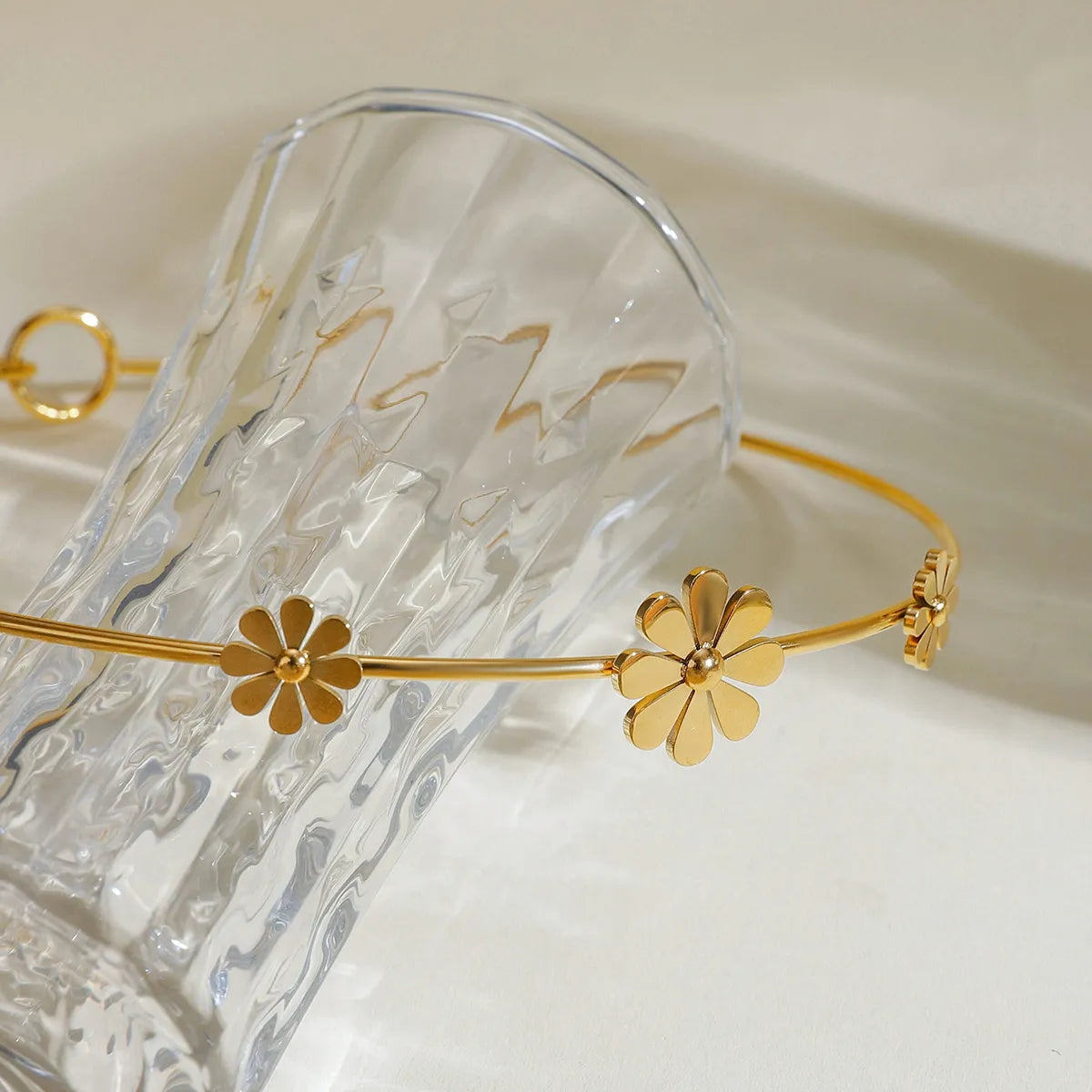 Wholesale Jewelry Casual Sweet Daisy 304 Stainless Steel 18K Gold Plated Enamel Choker