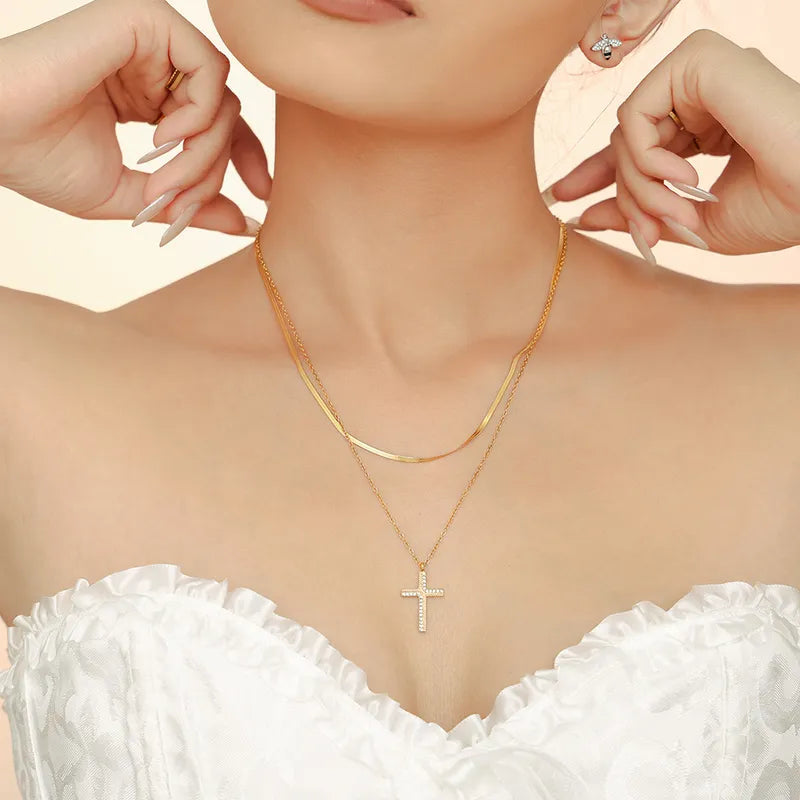 Wholesale Jewelry Elegant Cross Titanium Steel Rhinestones 18K Gold Plated Plating Inlay Pendant Necklace Necklace