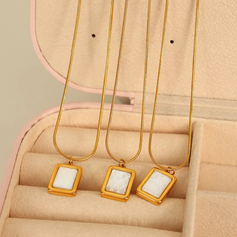 Wholesale Jewelry Elegant French Style Simple Style Square 304 Stainless Steel Shell 18K Gold Plated Polishing Inlay Pendant Necklace