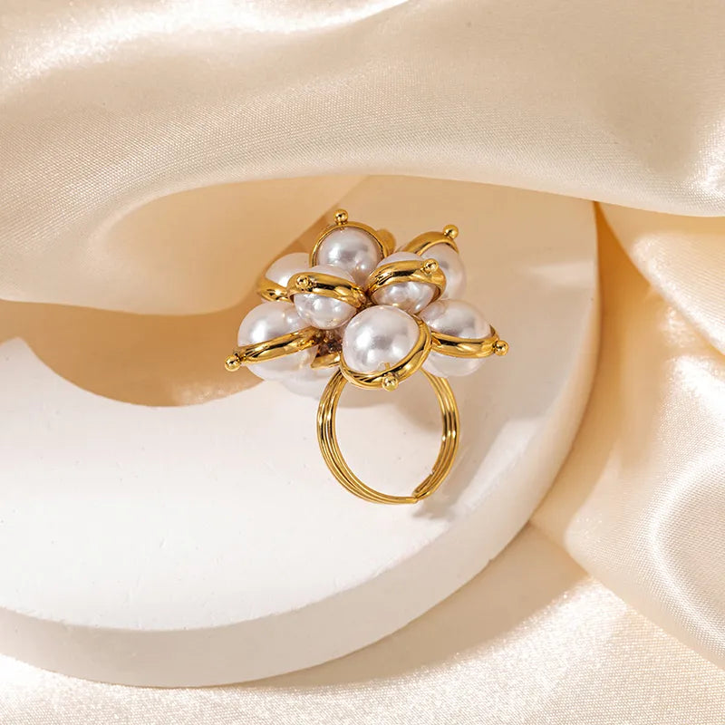 Wholesale Jewelry Elegant Lady Classic Style Flower 304 Stainless Steel Pearl 14K Gold Plated Plating Inlay Rings