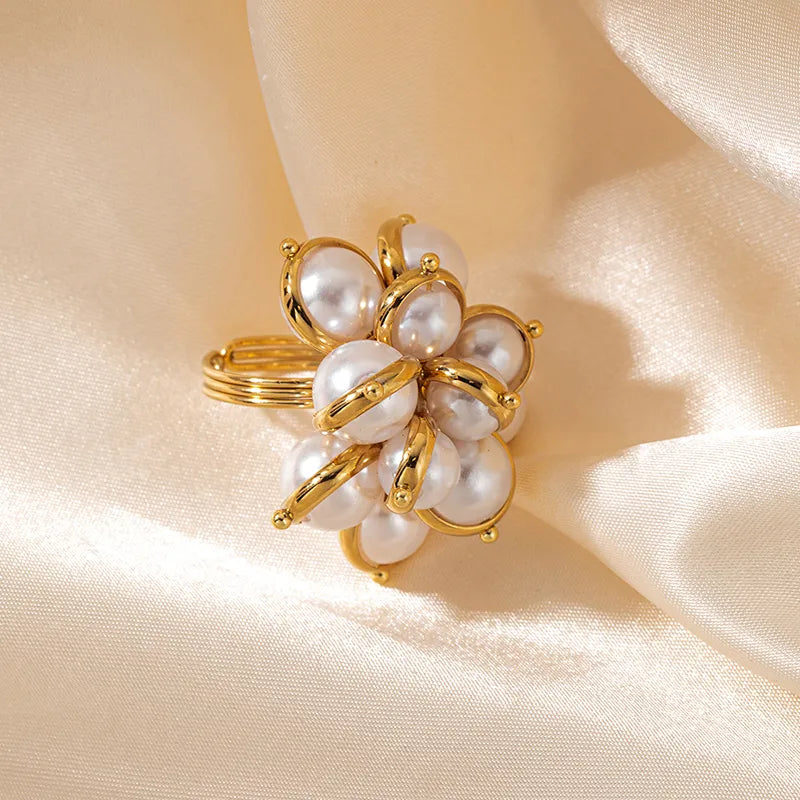 Wholesale Jewelry Elegant Lady Classic Style Flower 304 Stainless Steel Pearl 14K Gold Plated Plating Inlay Rings