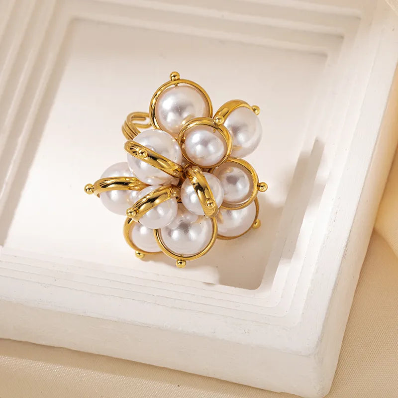 Wholesale Jewelry Elegant Lady Classic Style Flower 304 Stainless Steel Pearl 14K Gold Plated Plating Inlay Rings