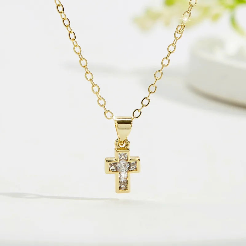 Wholesale Jewelry Elegant Shiny Cross Copper Zircon 18K Gold Plated Pendant Necklace