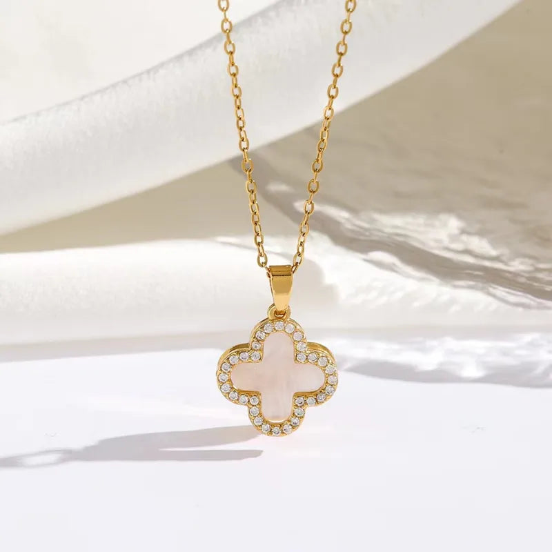 Wholesale Jewelry Elegant Shiny Four Leaf Clover Copper Zircon Necklace