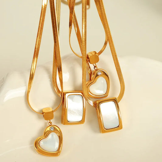 Wholesale Jewelry Elegant Simple Style IG Style Square Heart Shape 304 Stainless Steel Rhinestones Shell 18K Gold Plated Polishing Inlay Pendant Necklace