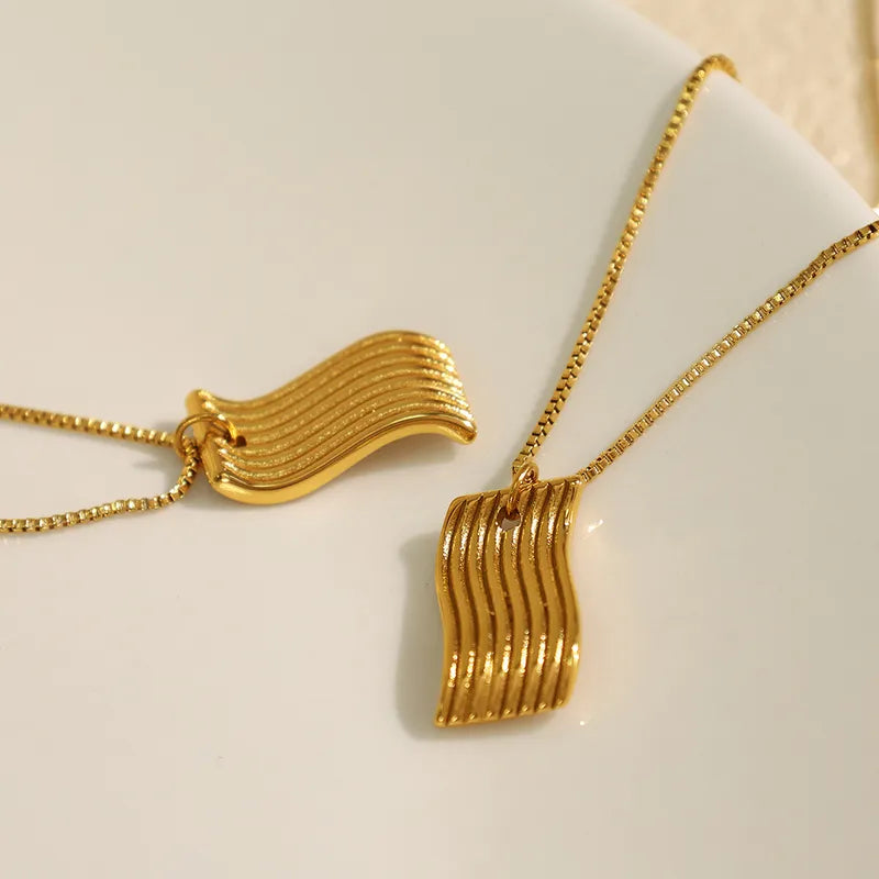 Wholesale Jewelry IG Style Elegant Simple Style Solid Color 304 Stainless Steel 18K Gold Plated Polishing Pendant Necklace