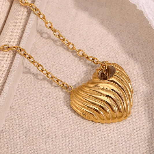 Wholesale Jewelry IG Style Heart Shape 304 Stainless Steel 18K Gold Plated Toggle Plating Pendant Necklace