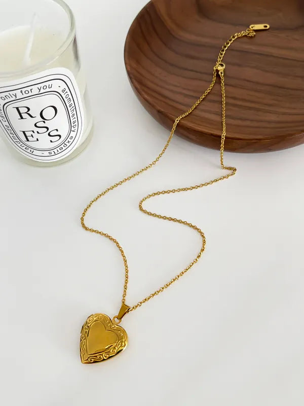 Wholesale Jewelry Luxurious Simple Style Heart Shape 316L Stainless Steel Rhinestones 18K Gold Plated Plating Inlay Pendant Necklace