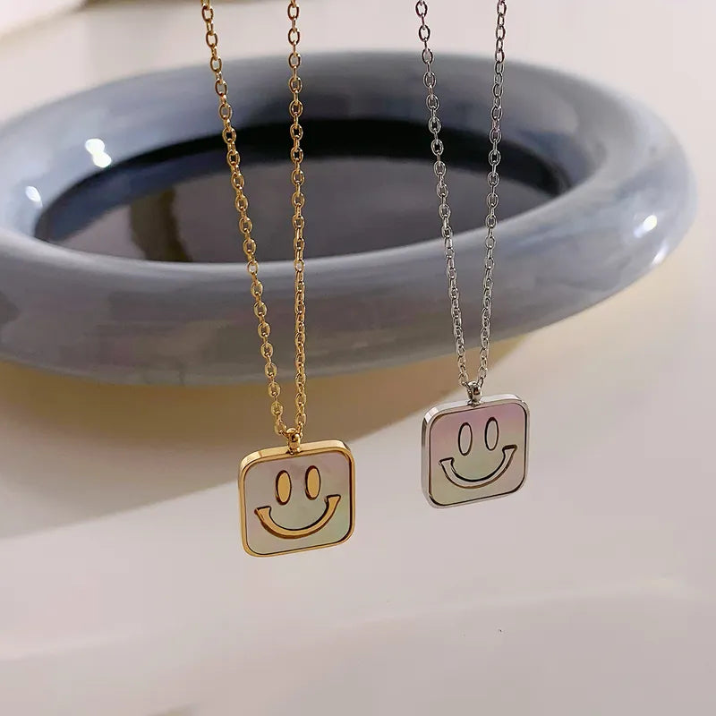 Wholesale Jewelry Modern Style Artistic N2305-46 SMILE Smile Face 304 Stainless Steel 16K Gold Plated White Gold Plated Gold Plated Plating Pendant Necklace