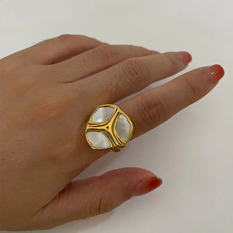 Wholesale Jewelry Nordic Style Lady Geometric Heart Shape 316 Stainless Steel White Shell 18K Gold Plated Irregular Inlay Rings