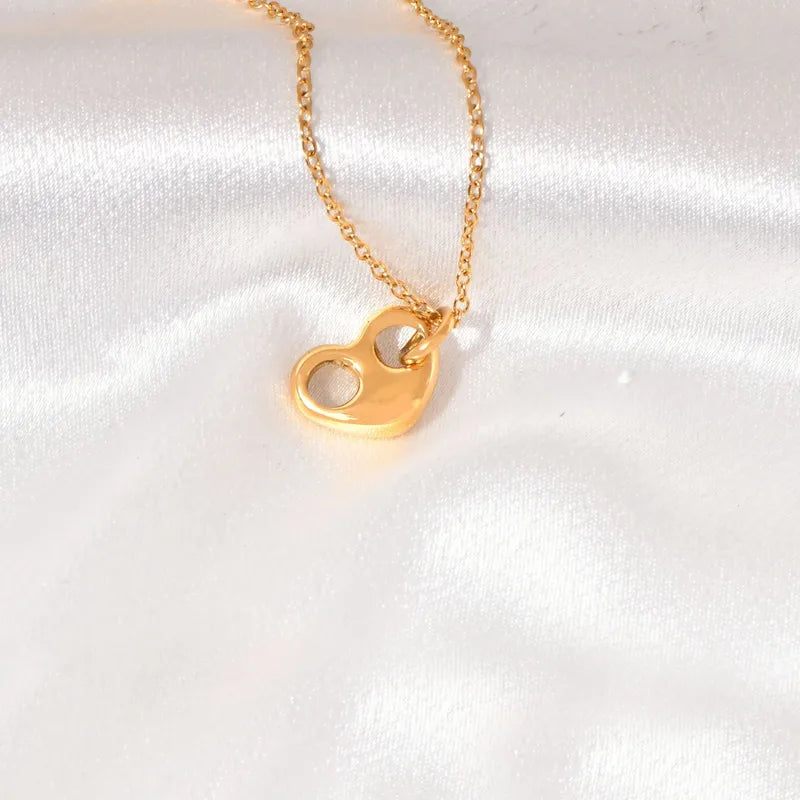 Wholesale Jewelry Princess Cute Pastoral Heart Shape 304 Stainless Steel 18K Gold Plated Necklace