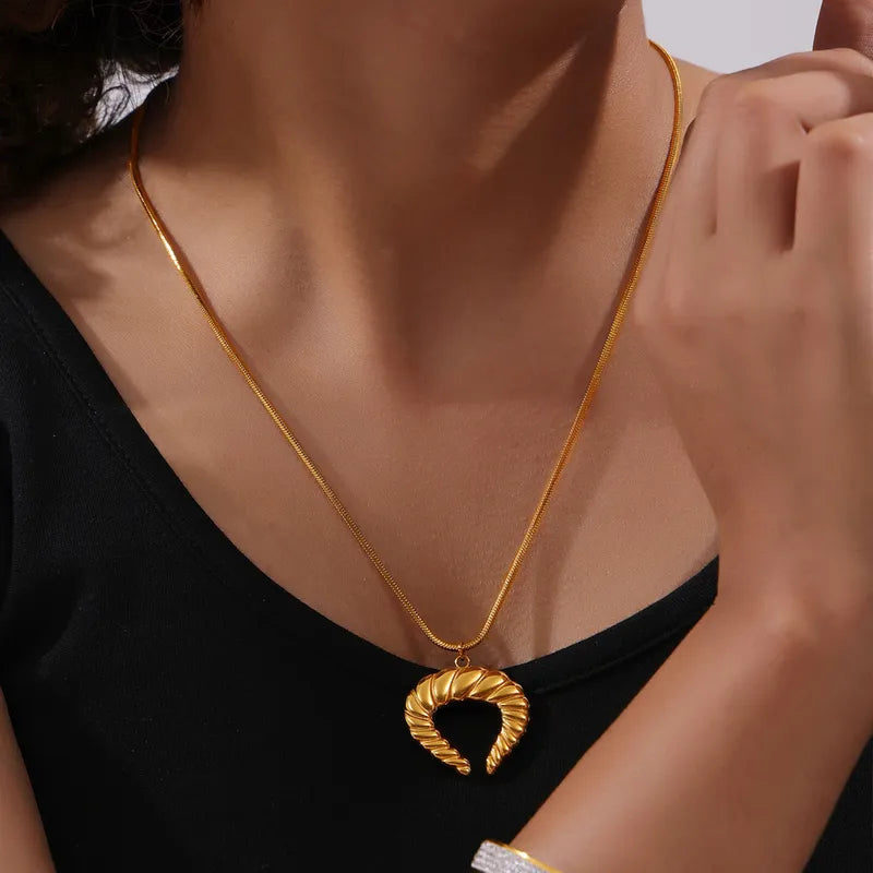 Wholesale Jewelry Simple Style Commute Solid Color Lines 304 Stainless Steel 18K Gold Plated Plating Pendant Necklace