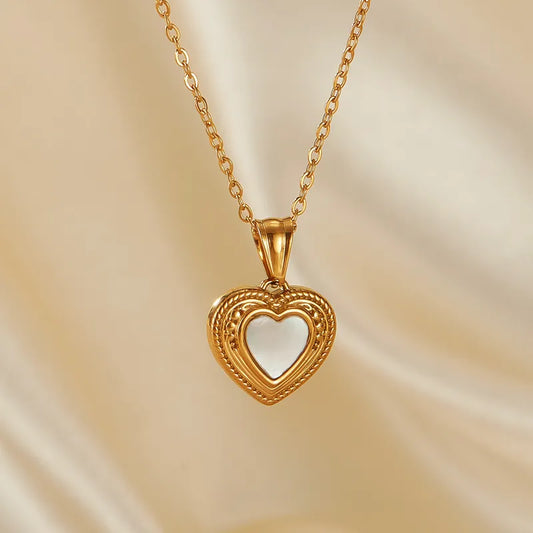 Wholesale Jewelry Vintage Style Heart Shape 304 Stainless Steel Mother Shell Inlay Pendant Necklace